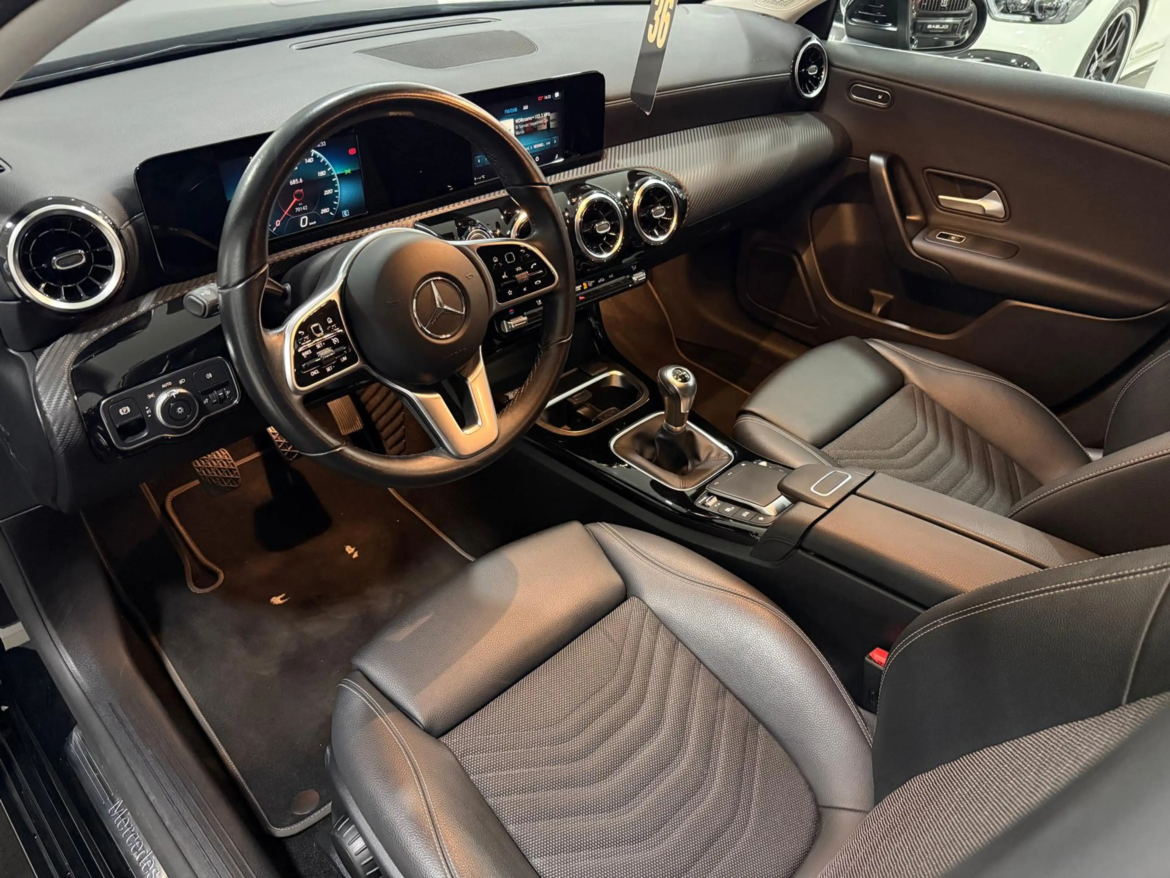 Mercedes-Benz A 180 STYLE*KAMERA*AHK*SHZ*CARPLAY*8xBEREIFT* — photo 12