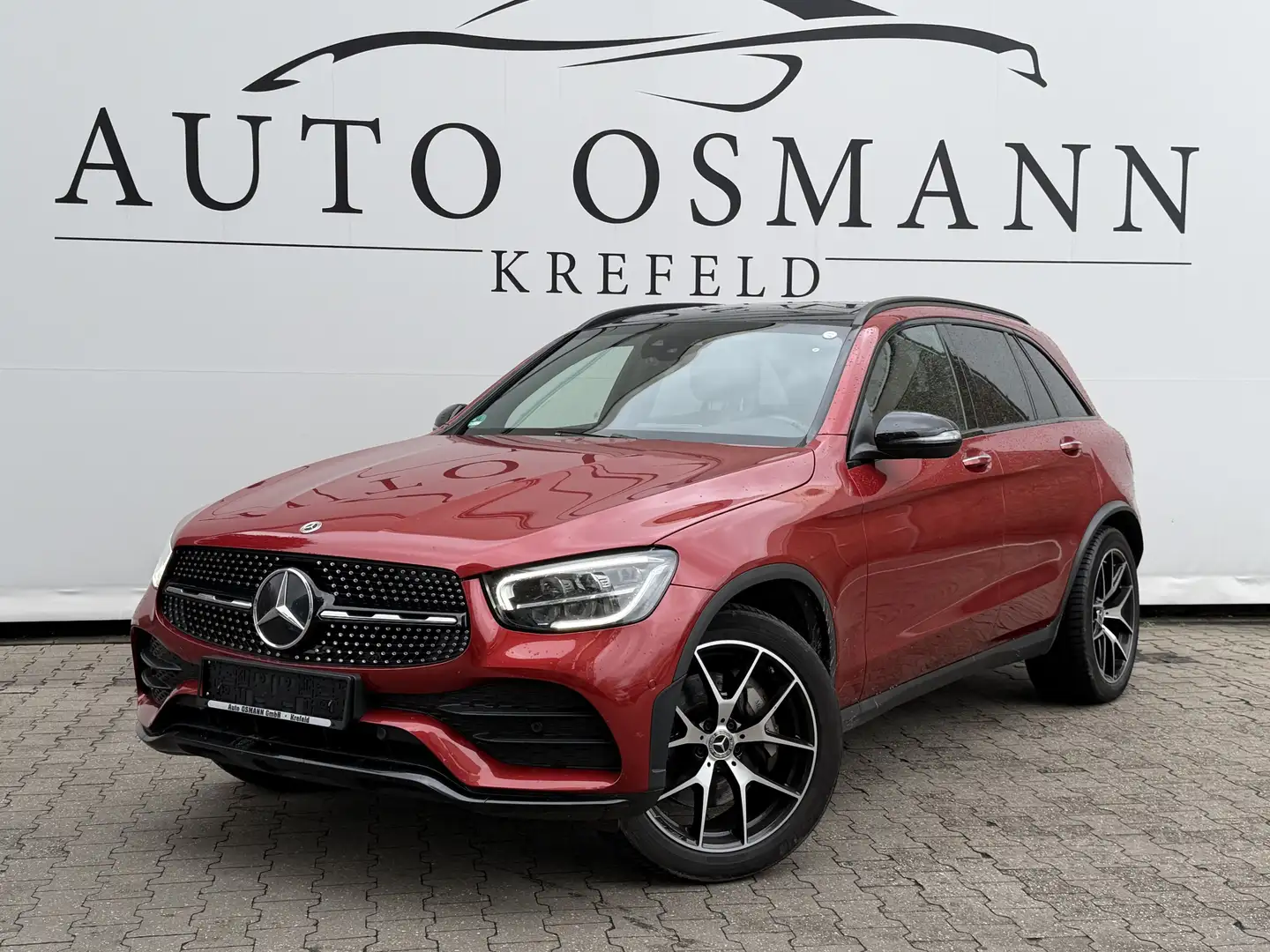 Mercedes-Benz GLC 300 d 4Matic 9G-TRONIC AMG Line   Panorama Roşu - 1