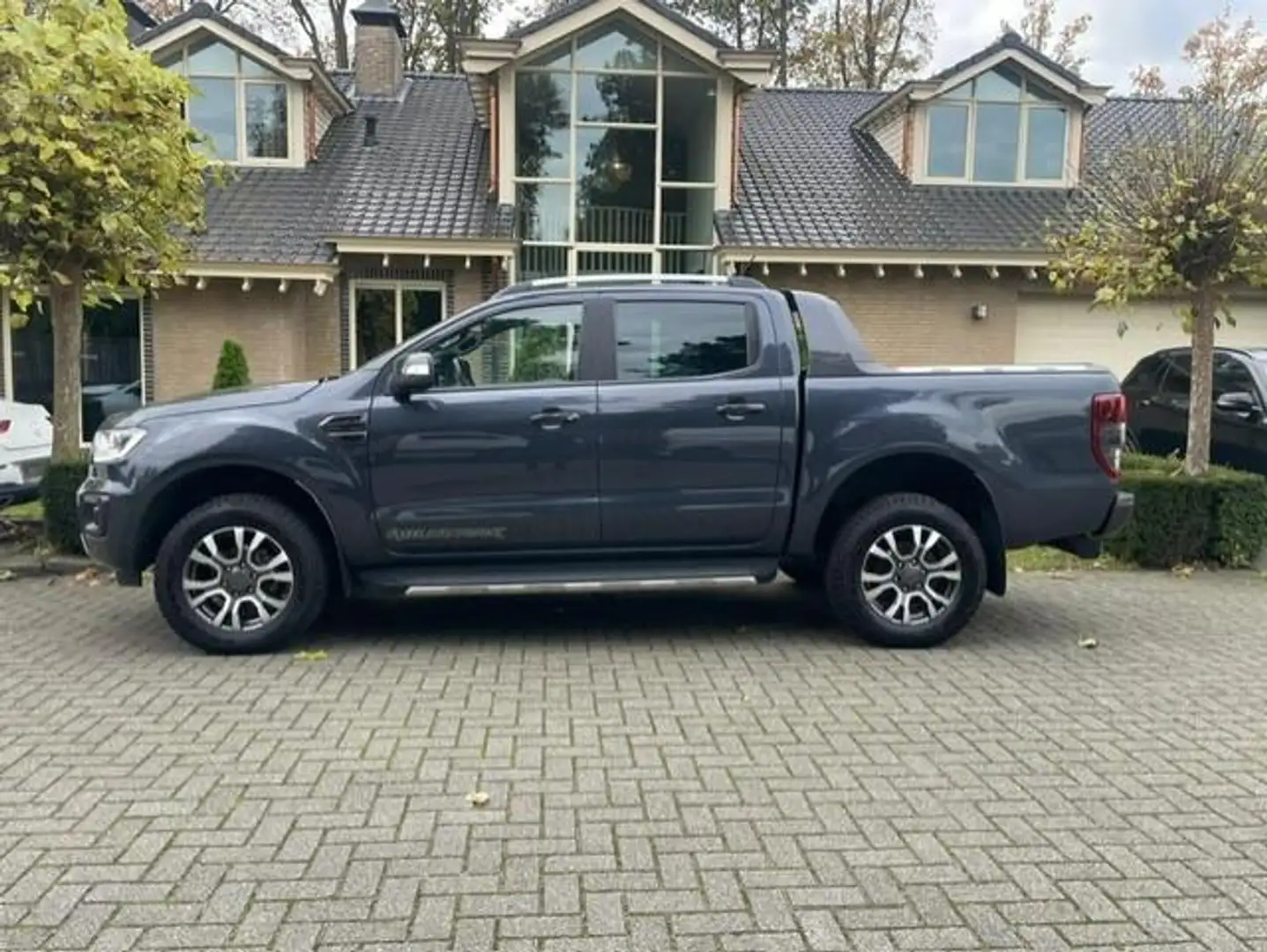 Ford Ranger 2.0 EcoBlue Wildtrak DC 4X4 NAVI CAMERA Gris - 2