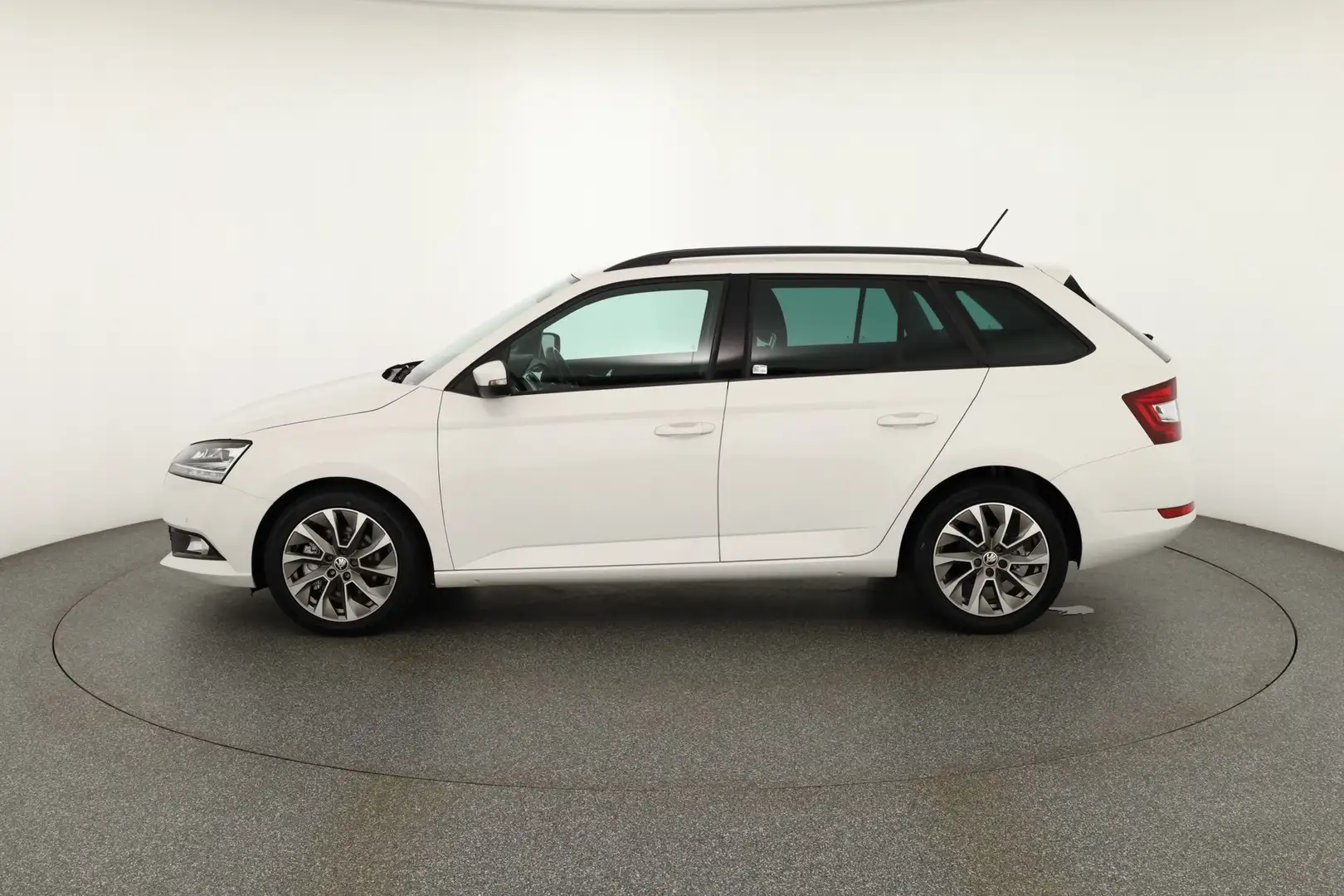 Skoda Fabia Combi 1.0 DSG Clever LED Navi Sitzheizung Weiß - 2