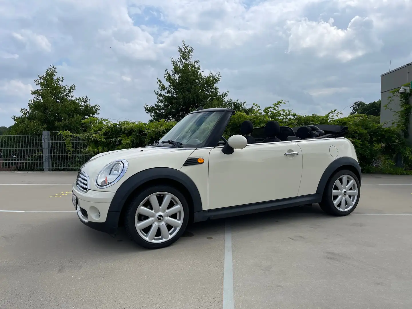 MINI Cooper Cabrio Mini Cooper Cabrio Beige - 1