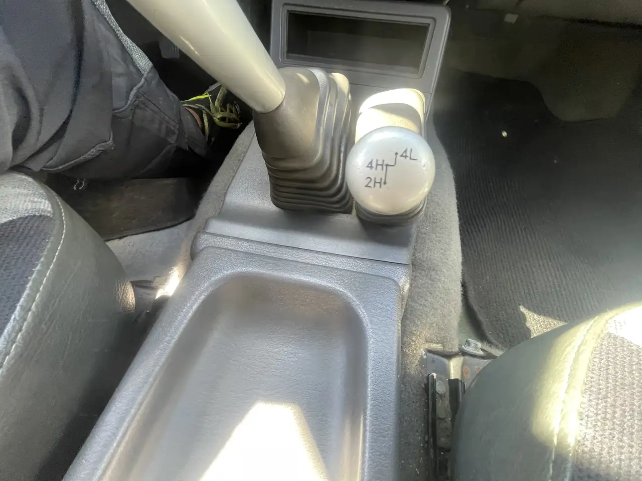 Mitsubishi L200 d.cab 2.5 tdi GLS Air 4wd, foto 12