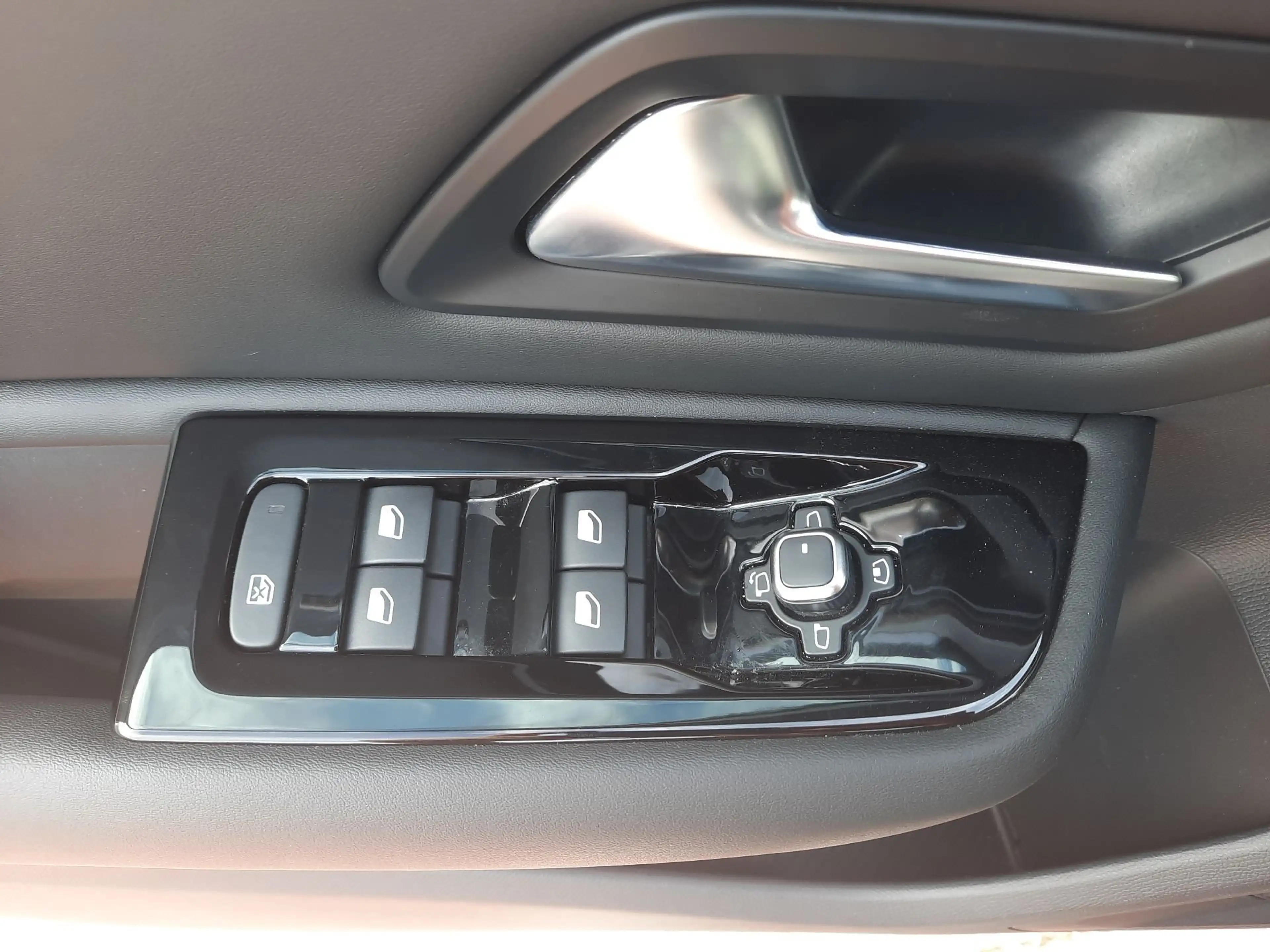 Citroen C5 X 1.2 PureTech 145 Plus Navi Kamera DAB LED — photo 13