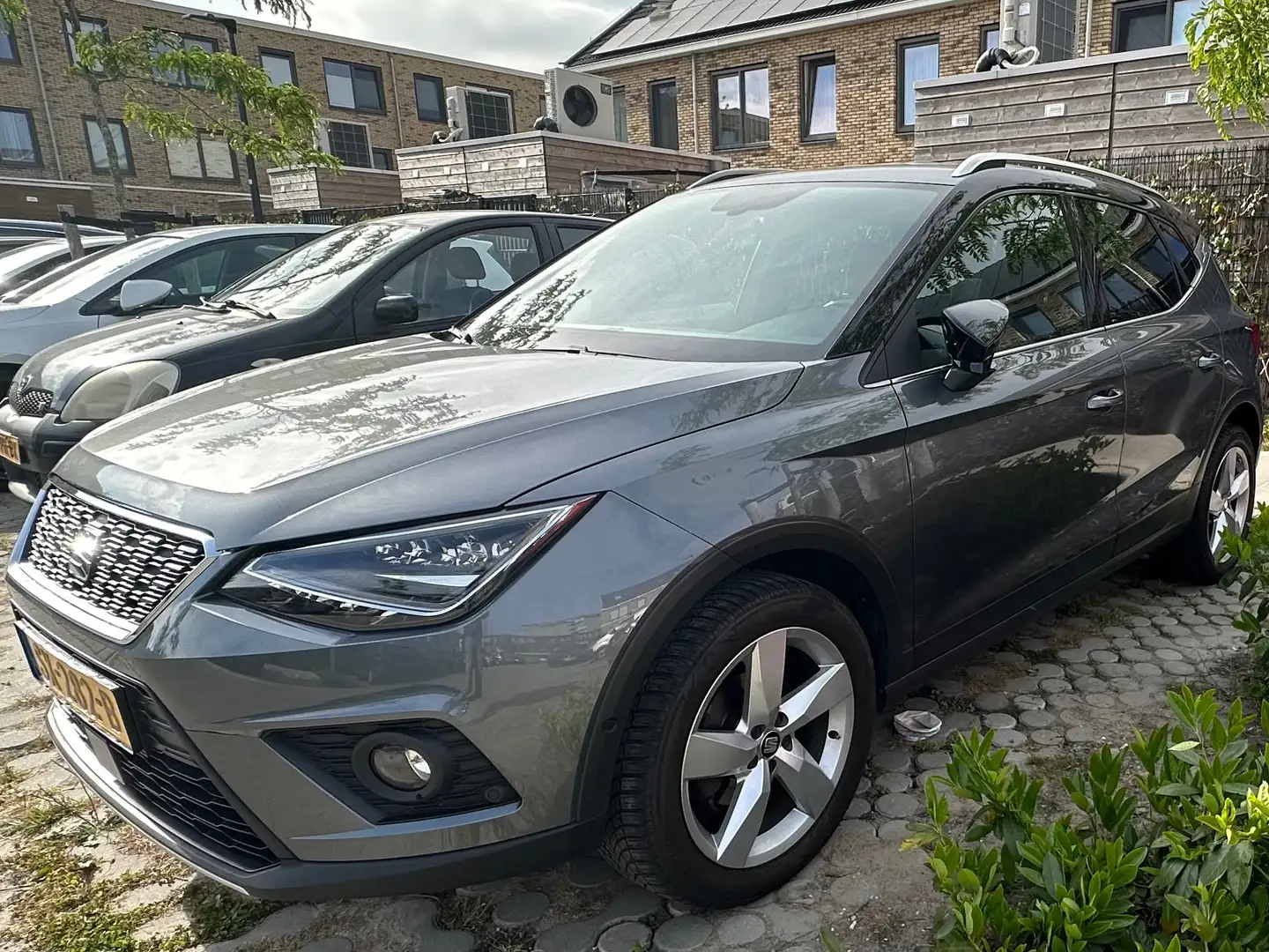 SEAT Arona Arona 1.0 TSI Xcel. Launch Gri - 1