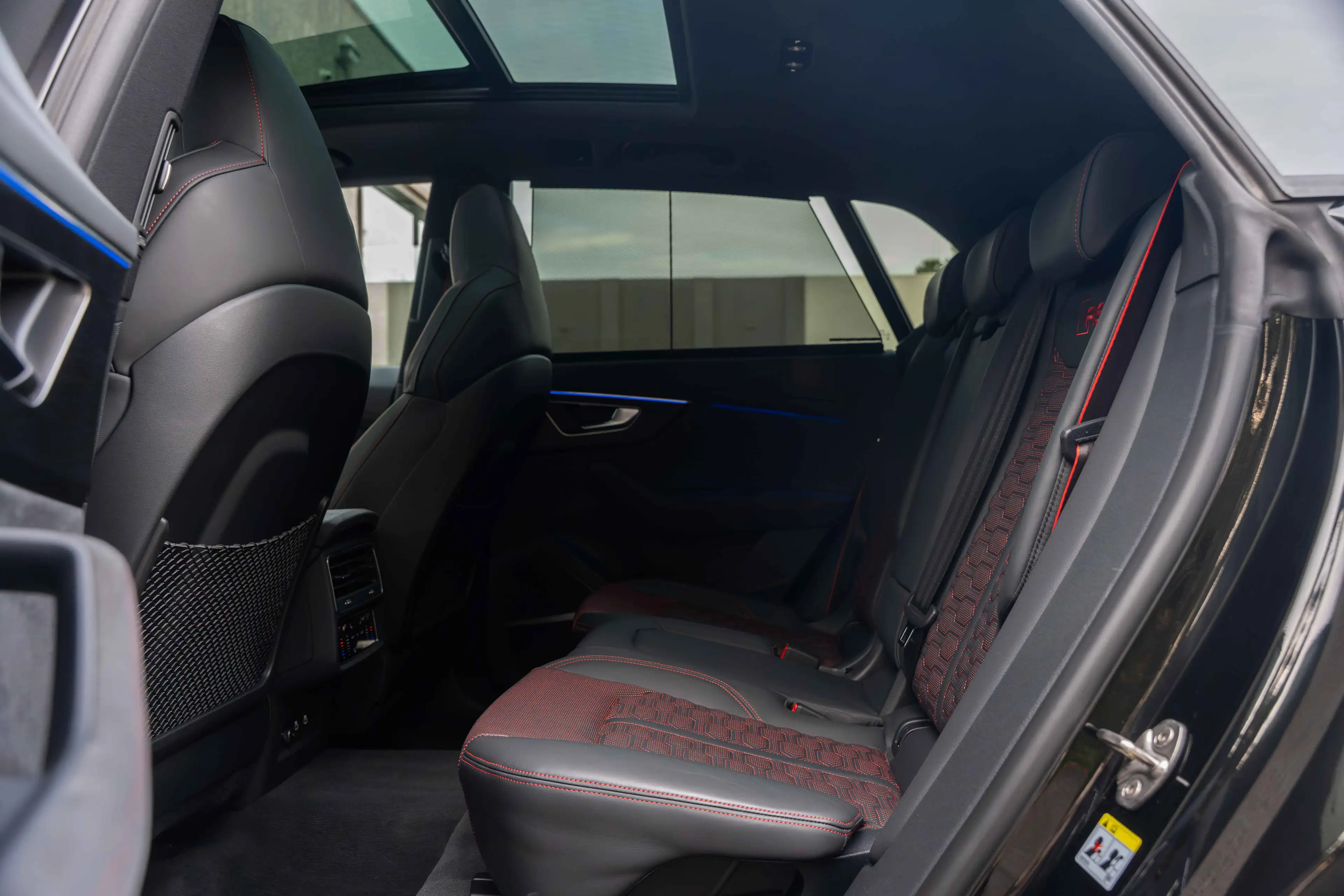 Audi RS Q8 Performance MATRIX/4-WIELSTURING/CERAMIC/PANO/HUD/SOFTCLOSE/B&O — photo 13