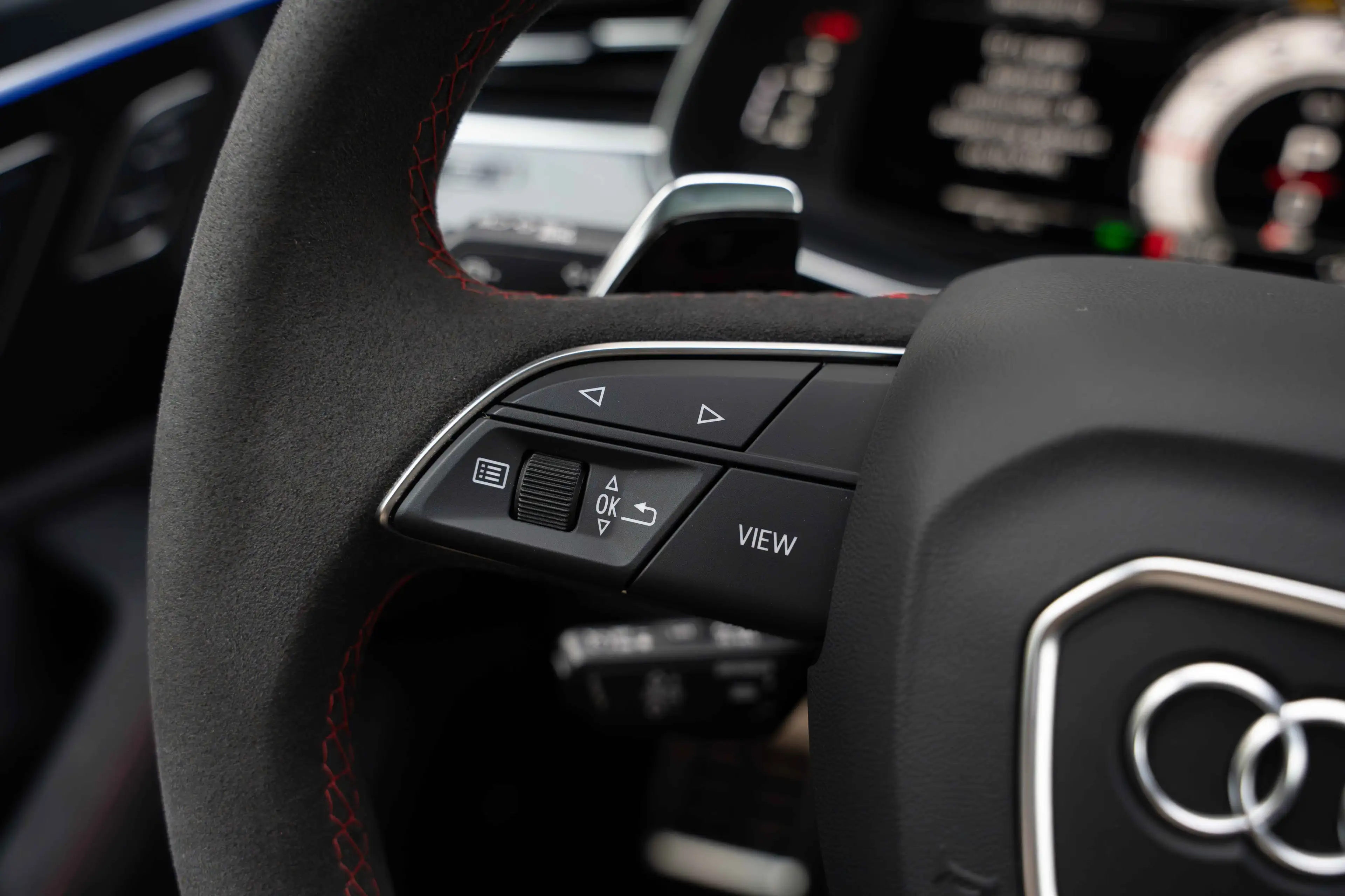 Audi RS Q8 Performance MATRIX/4-WIELSTURING/CERAMIC/PANO/HUD/SOFTCLOSE/B&O — photo 15