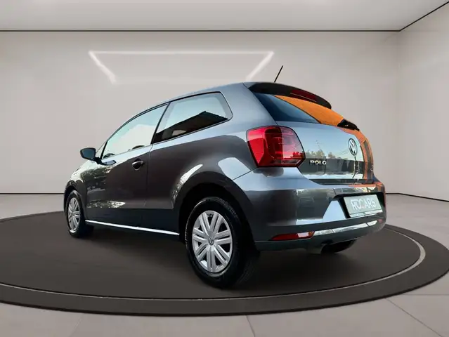 Volkswagen Polo view 8