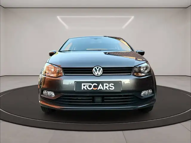Volkswagen Polo view 2