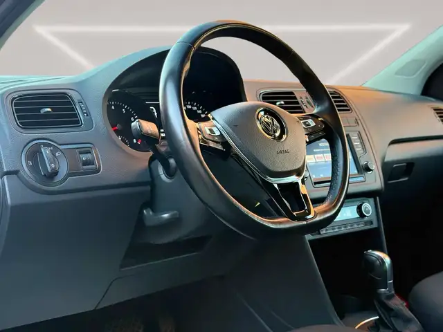 Volkswagen Polo view 9