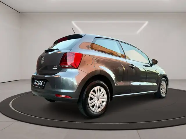 Volkswagen Polo view 6