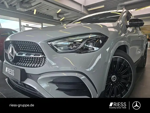 Mercedes-Benz GLA 200 d 4M AMG+AHK+PANO+360°+MULTIBEAM+KEYLESS