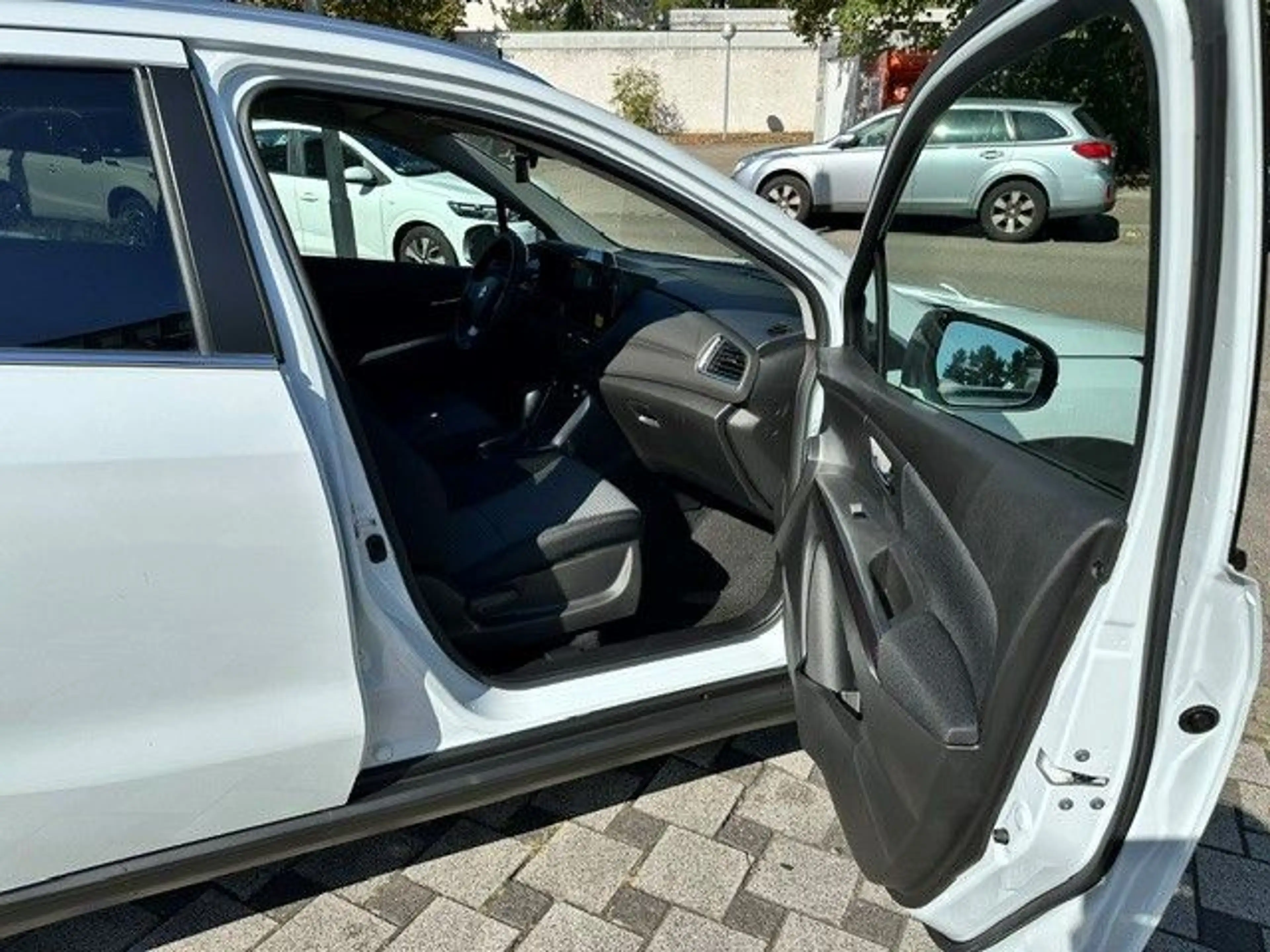 Suzuki SX4 S-Cross S-Cross 1.4 BOOSTERJET Hybrid Comfort AT — photo 9
