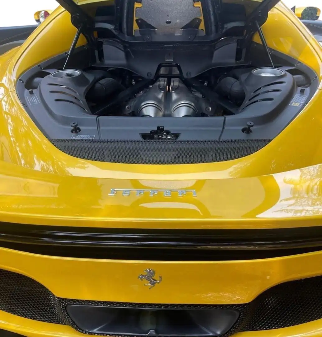 Ferrari 296 GTB Giallo - 2