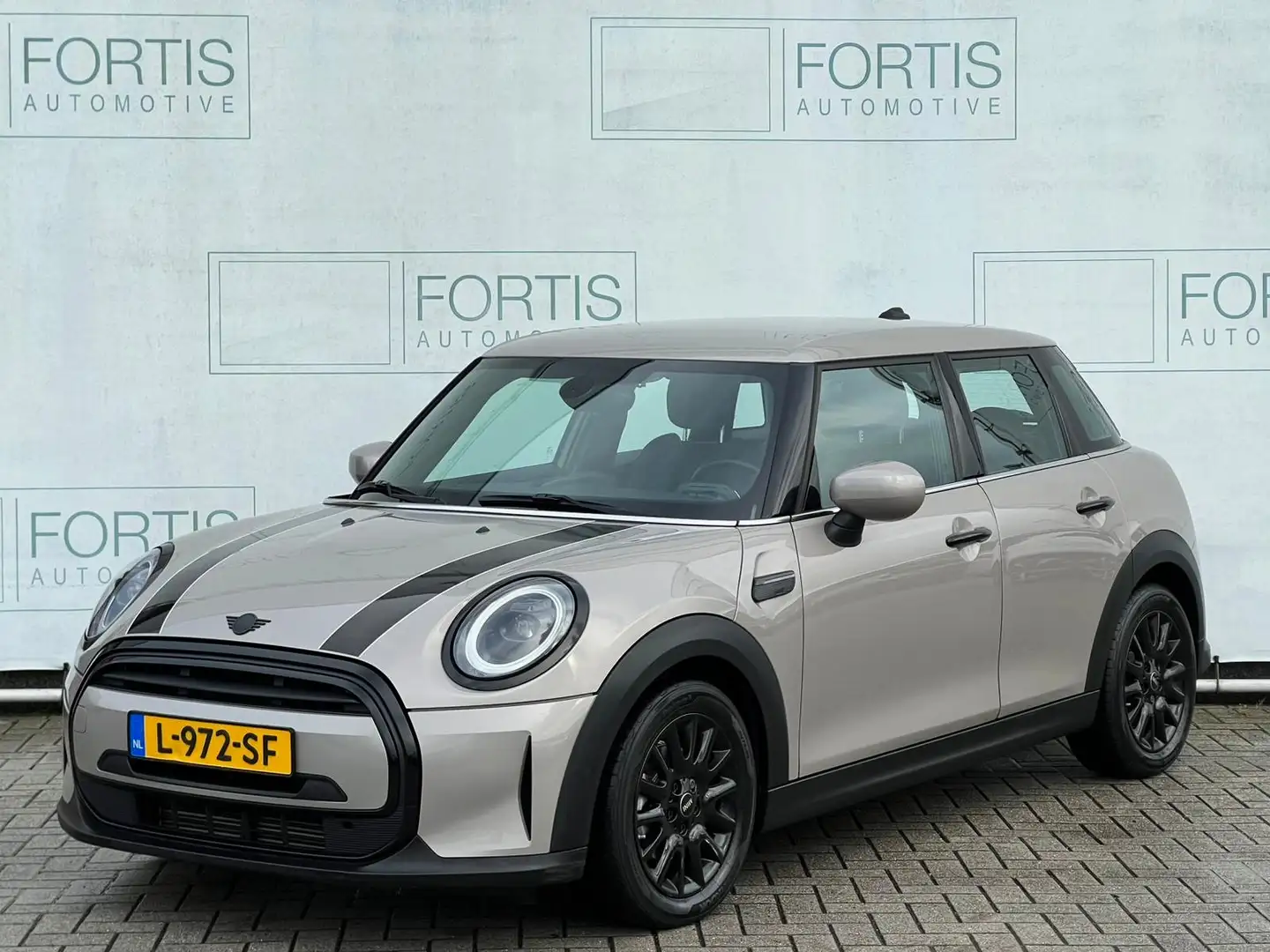 MINI Cooper 1.5 Business Edition NL AUTO | DEALER ONDERH | UNI Grijs - 1