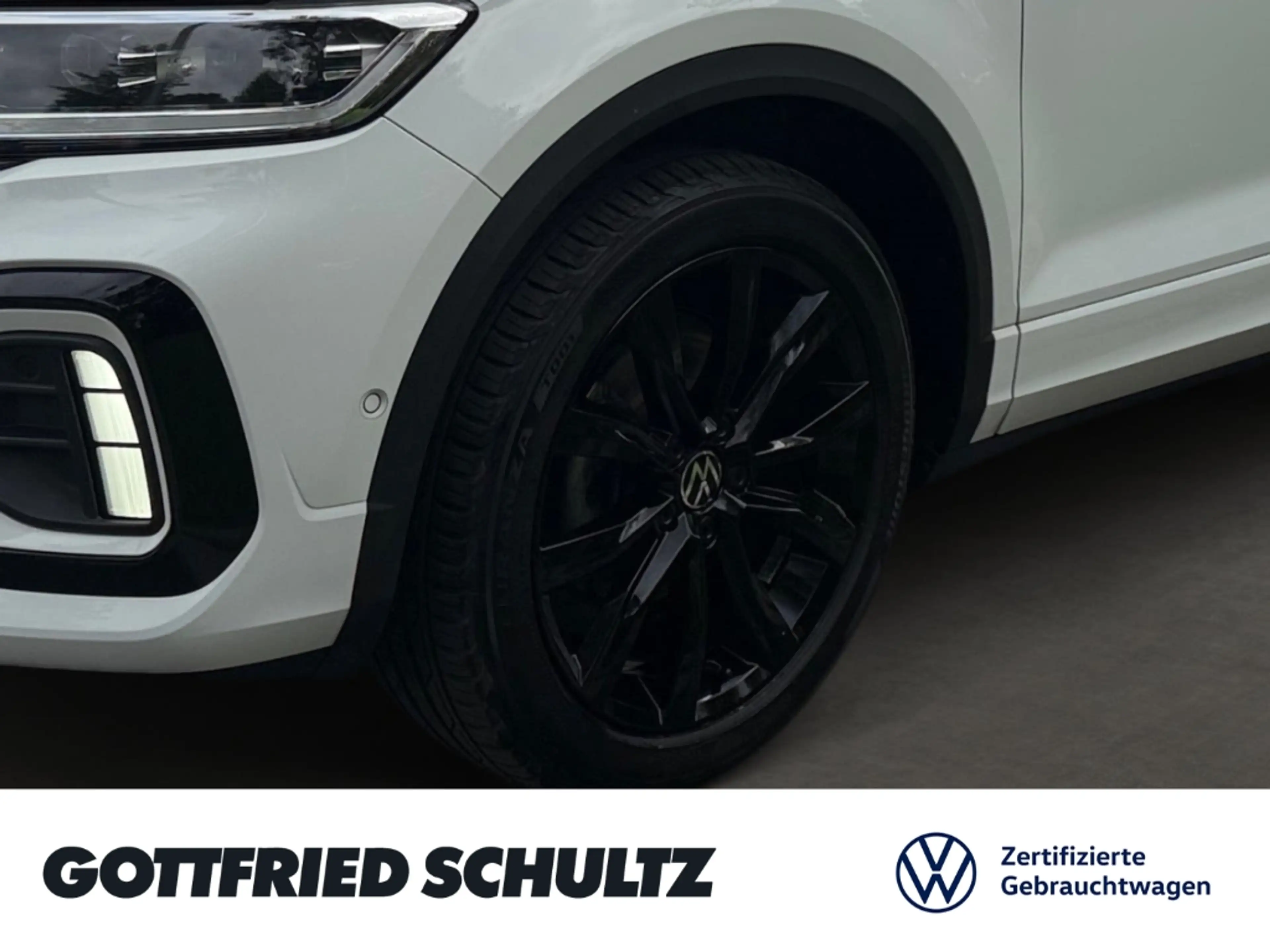 Volkswagen T-Roc R-LINE TSI CARPLAY EINPARKHILFE SITZHEIZUNG LED — photo 11