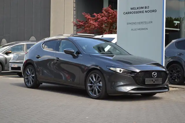 Mazda 3 Skydrive Sport + Trekhaak - Automaat