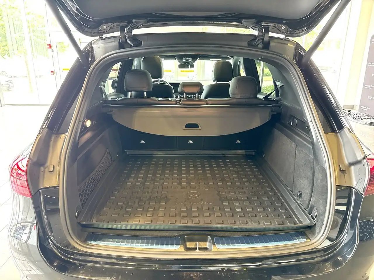 Mercedes-Benz GLE снимка Mercedes-Benz GLE