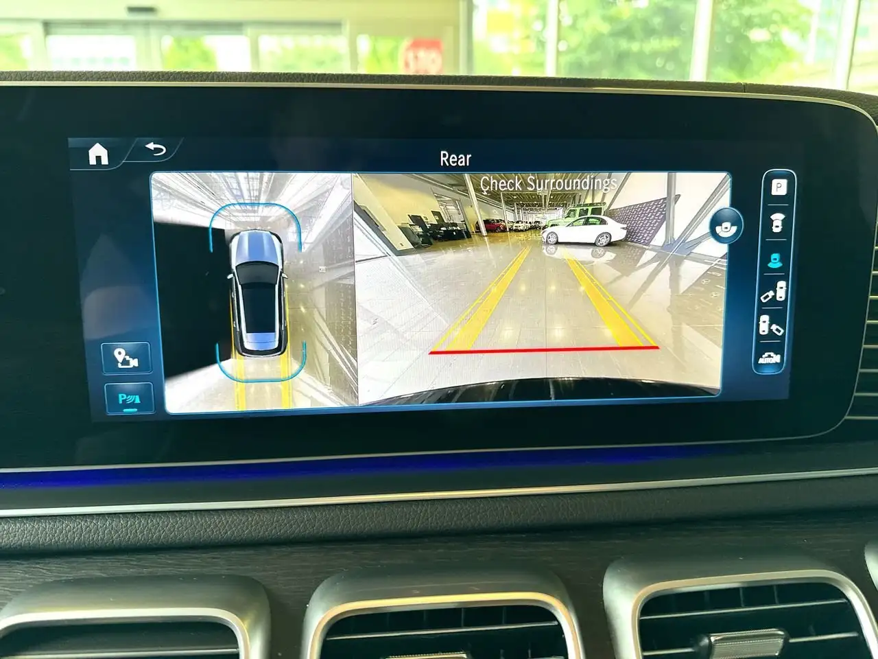 Mercedes-Benz GLE снимка Mercedes-Benz GLE