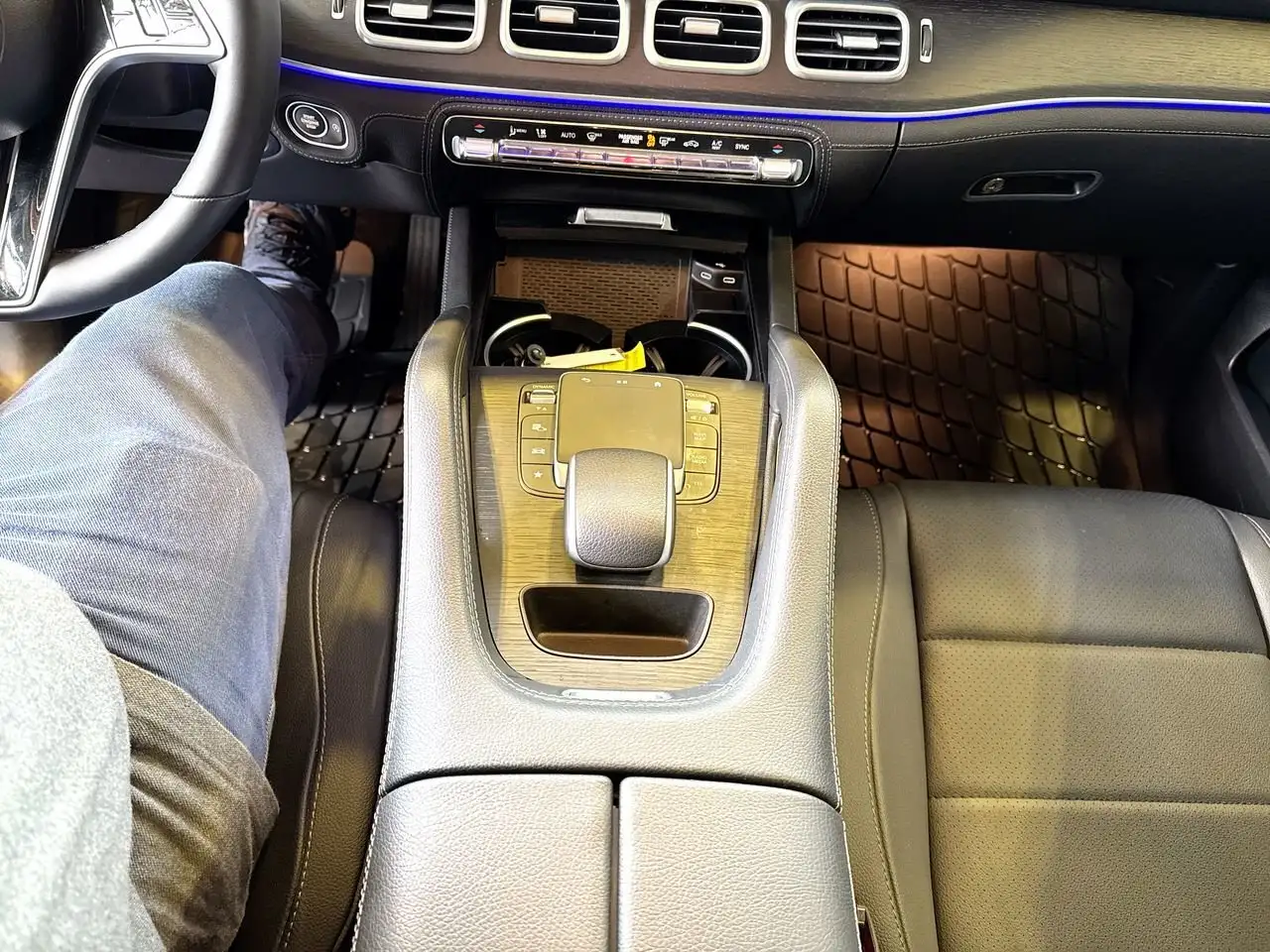 Mercedes-Benz GLE снимка Mercedes-Benz GLE