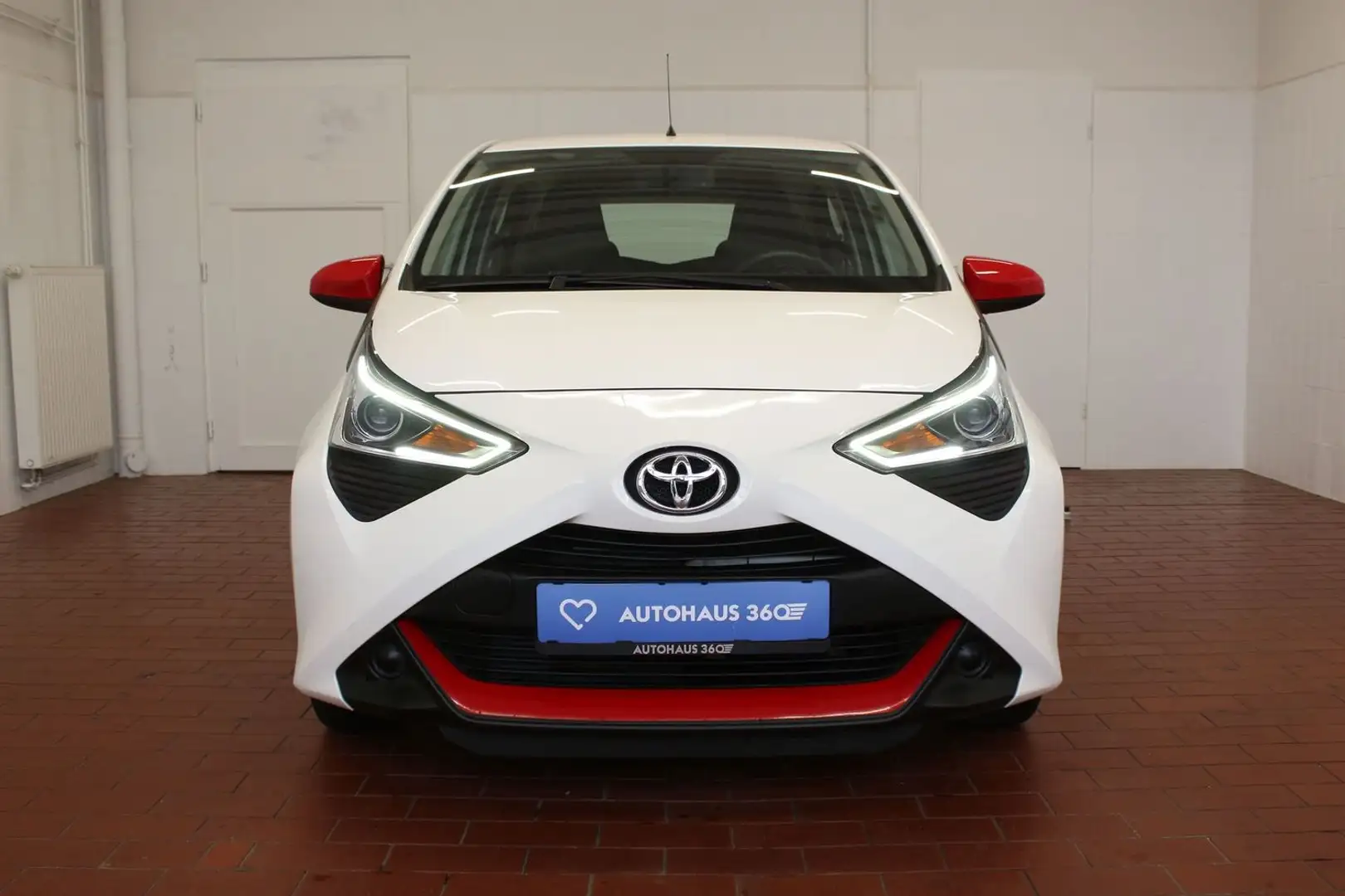 Toyota Aygo X Radio el. Fensterheber Isofix Weiß - 2