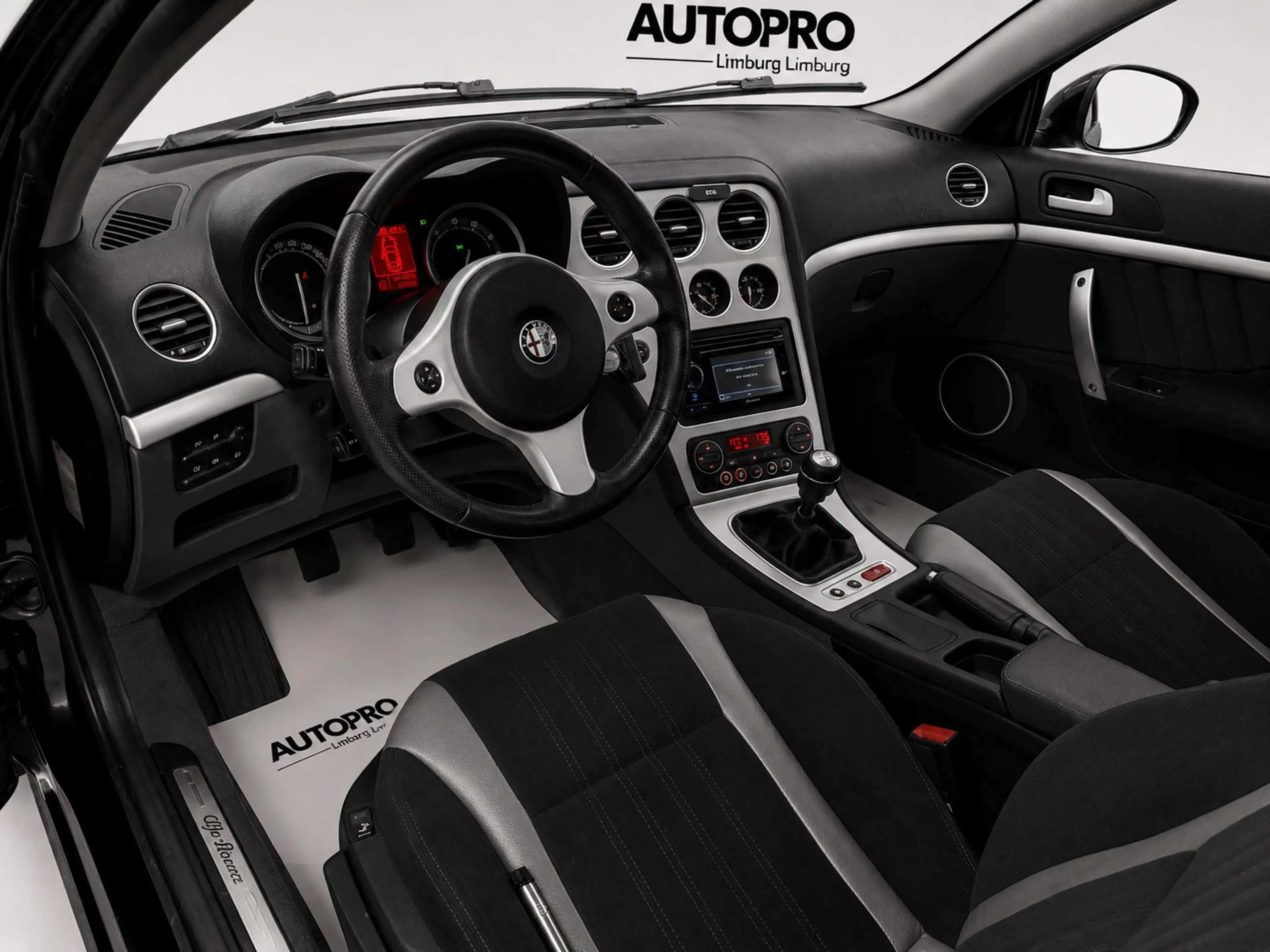Alfa Romeo Brera 2.2 JTS — photo 9