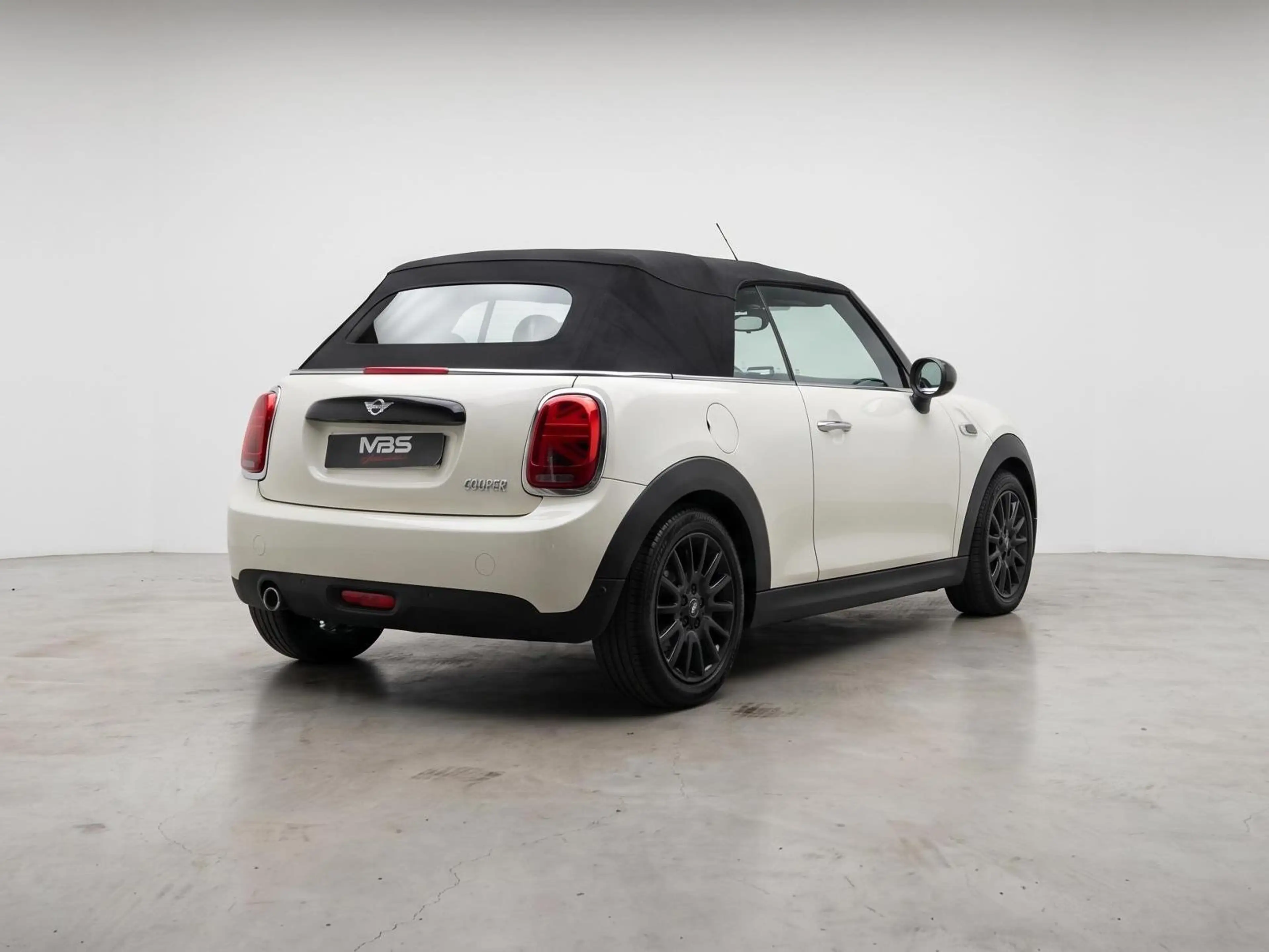 MINI Cooper Cabrio * XENON* 1 PROP* TVAC* CAB* CAMERA* CLIM* CRUISE* CUIR * — photo 3