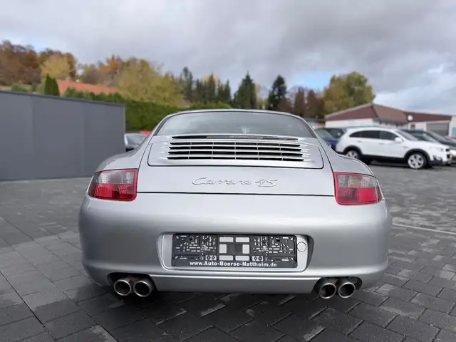 Porsche 997 view 6