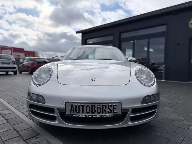 Porsche 997 view 2