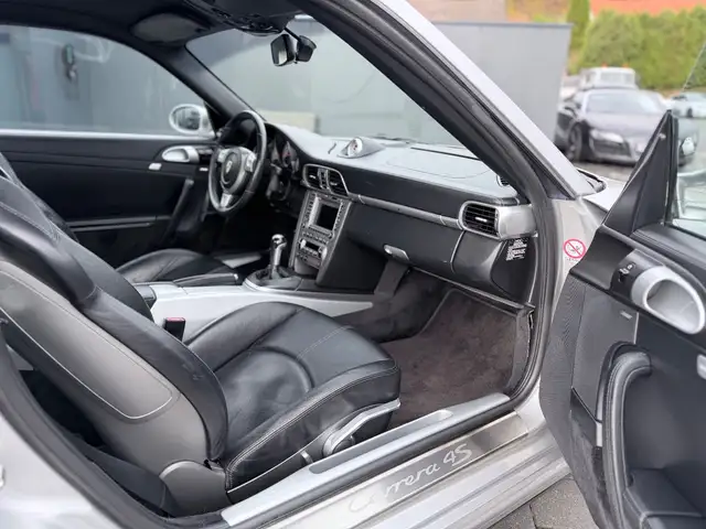 Porsche 997 view 15