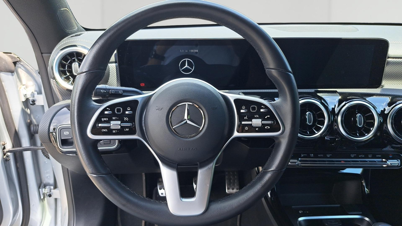 Mercedes-Benz CLA 180 Shooting Brake CLA d — photo 8
