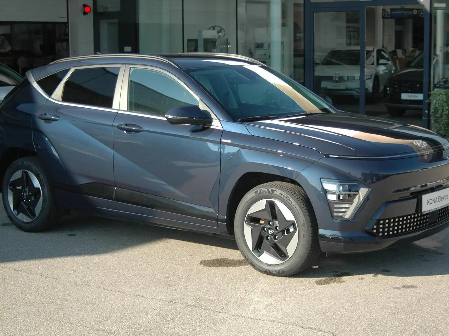 Hyundai KONA Elektro 48,4kWh Go + Wärmepumpe Blauw - 2
