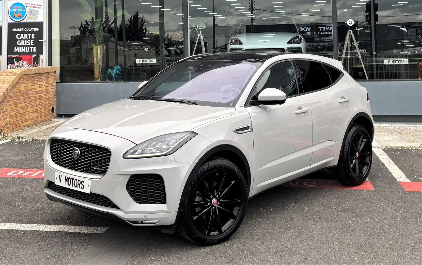 Jaguar E-Pace D180 AWD R-DYNAMIC HSE Performance Virtuel 1erMain Gris - 1