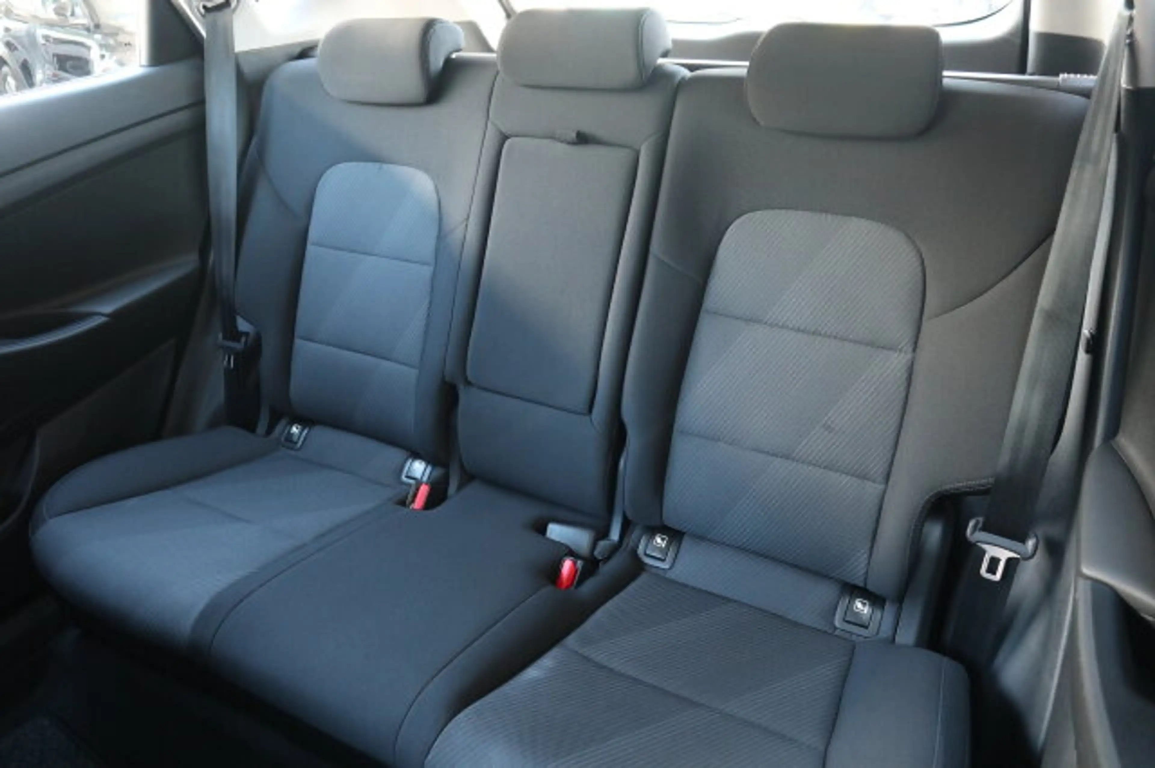 Hyundai TUCSON Tucson 1.6 Advantage 2WD Navi/Klima/PDC/eFH./LM BC — photo 22