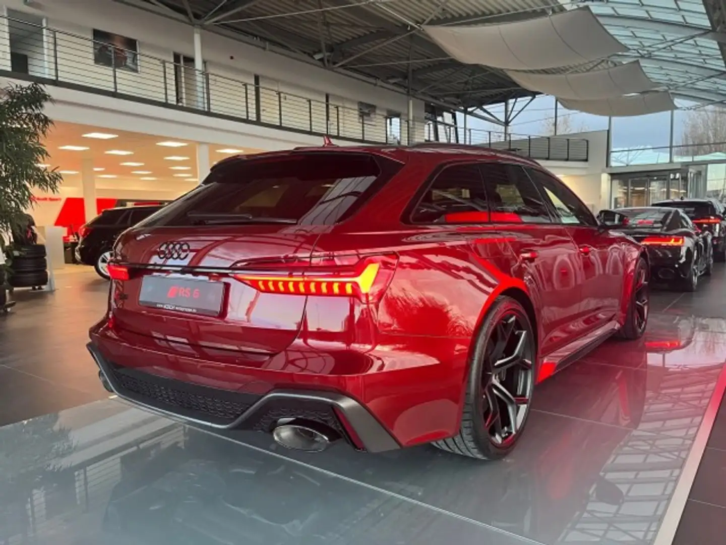 Audi RS6 RS 6 Avant performance 630 PS - Pano - B&O - HeadU Rot - 2