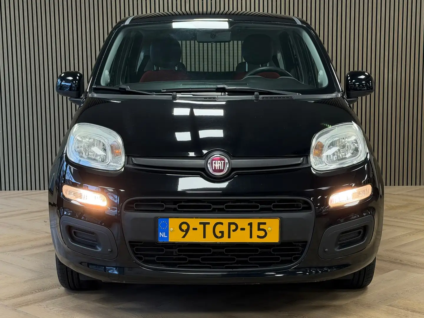 Fiat Panda 0.9 TwinAir Edizione Cool AIRCO CITY START/STOP Zwart - 2