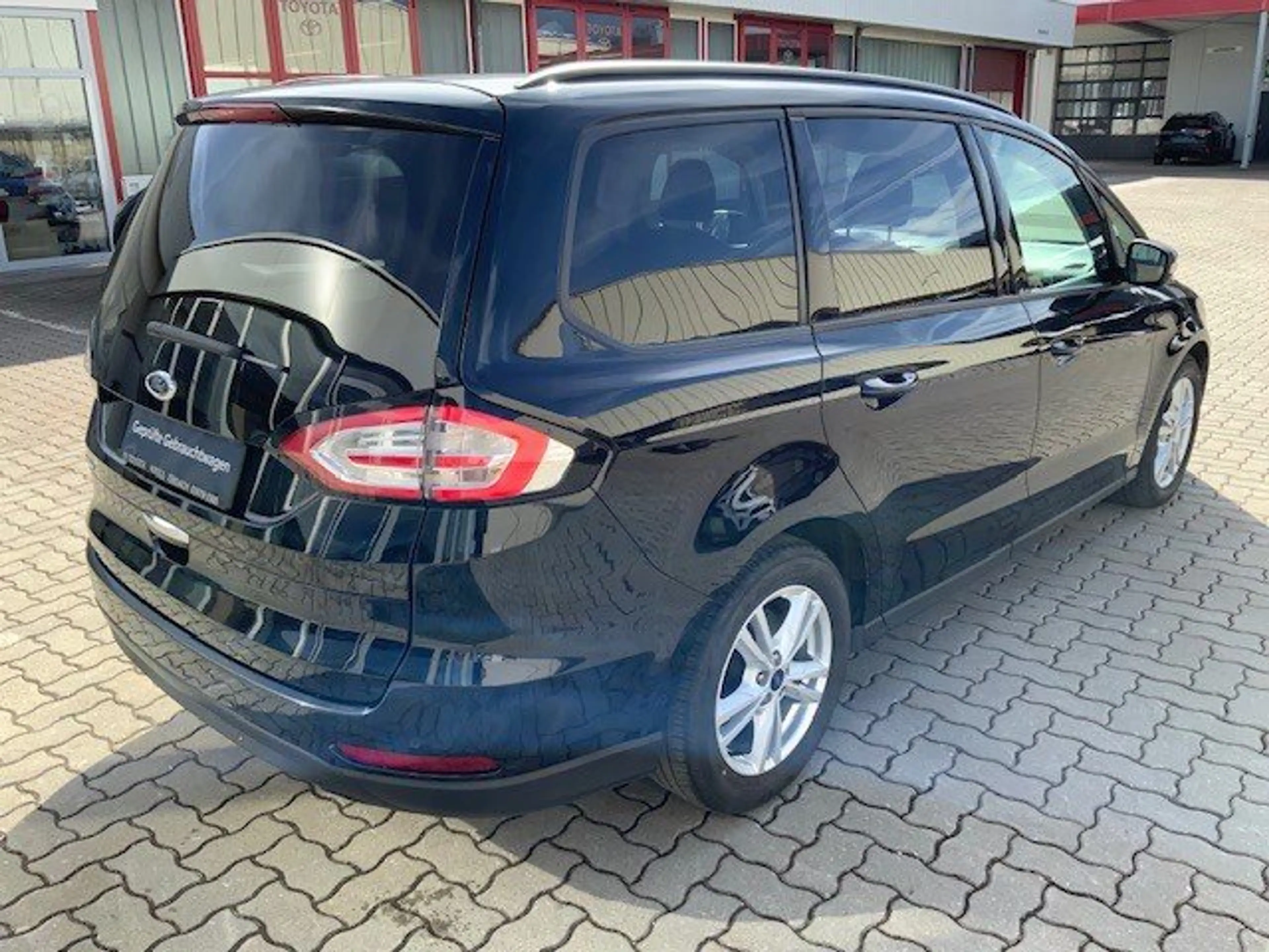 Ford Galaxy 2,0 TDCi Business Start/Stopp AV Abnehmbar — photo 4