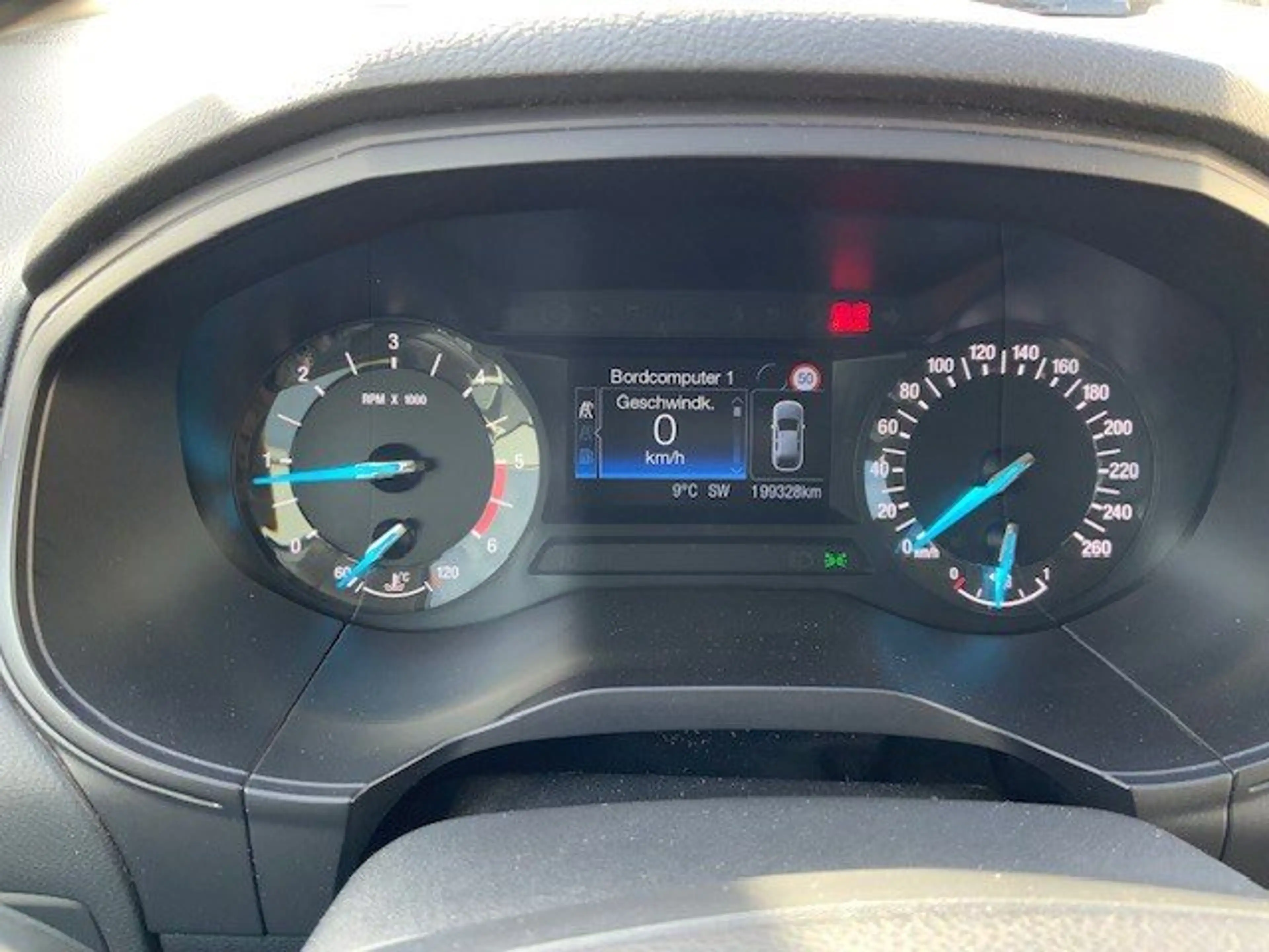 Ford Galaxy 2,0 TDCi Business Start/Stopp AV Abnehmbar — photo 15