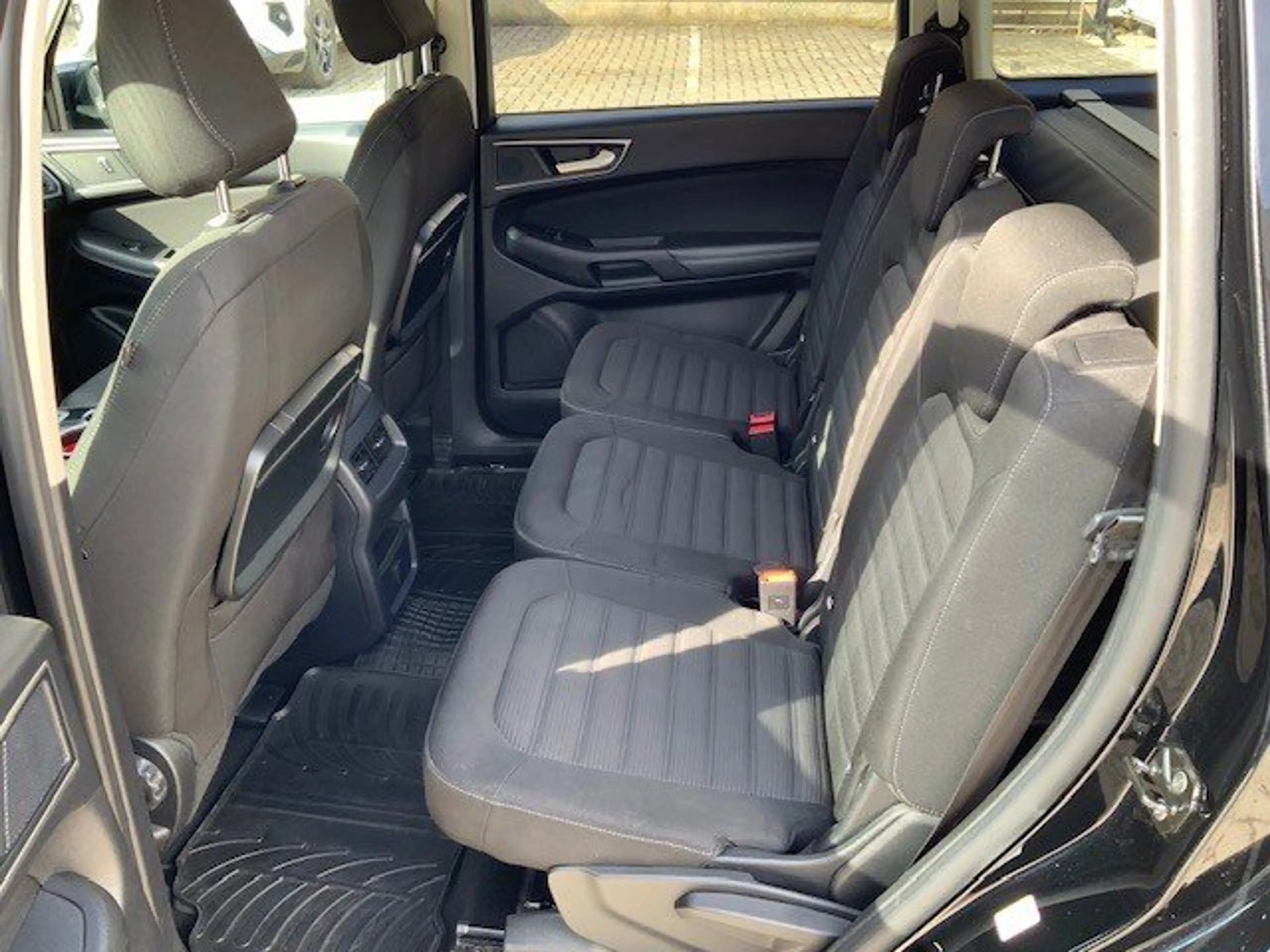 Ford Galaxy 2,0 TDCi Business Start/Stopp AV Abnehmbar — photo 10