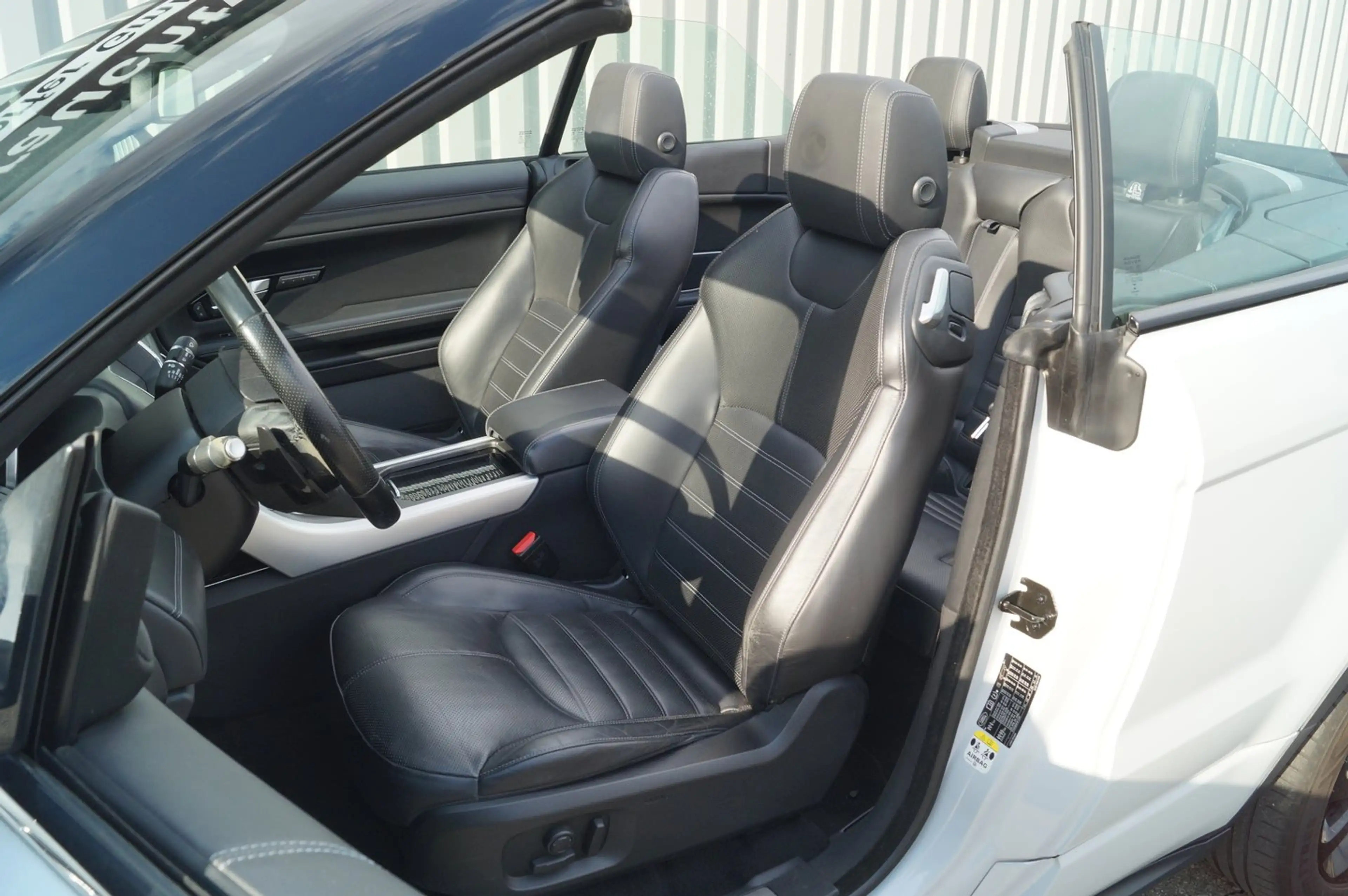 Land Rover Range Rover Evoque Cabriolet HSE Dynamic — photo 7
