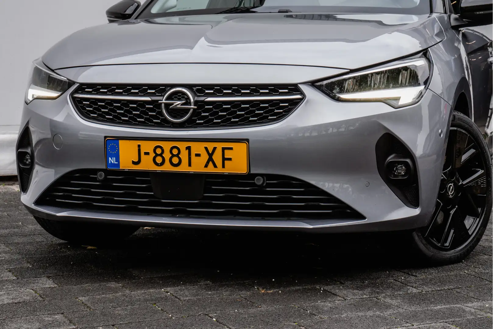 Opel Corsa-e Elegance 50 kWh Navigatie/ Camera/ Carplay/ Blinds Grau - 2