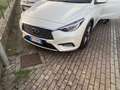 Infiniti Q30 premium tech - thumbnail 1