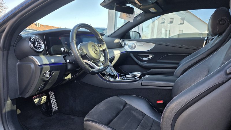 Mercedes-Benz E 220 d AMG-Line 9G-tronic AMG Navi Kamera LED Burmester — photo 9