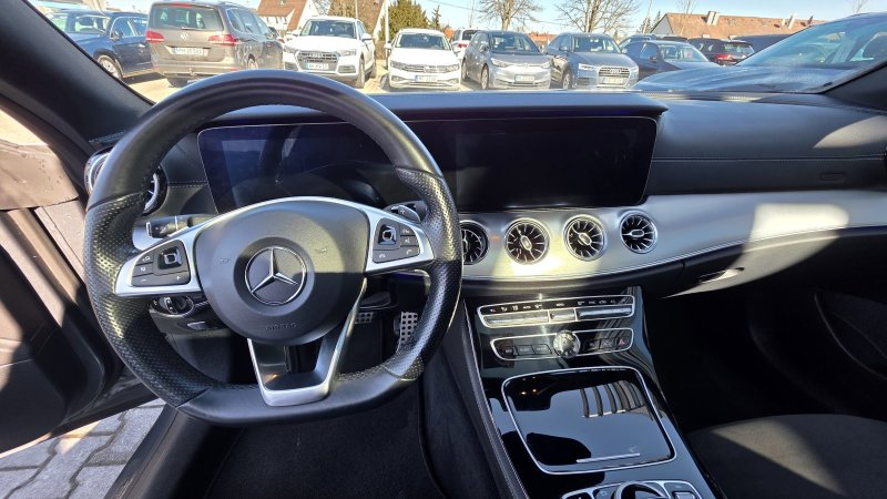 Mercedes-Benz E 220 d AMG-Line 9G-tronic AMG Navi Kamera LED Burmester — photo 12
