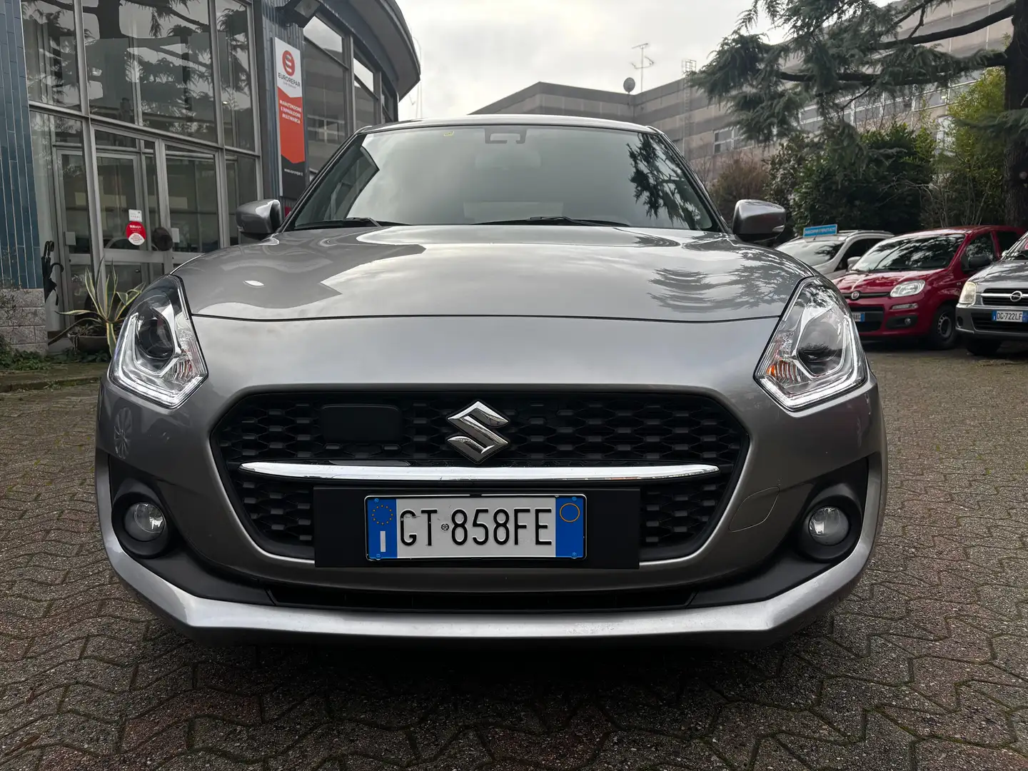 Suzuki Swift 1.2 Hybrid Top 2wd 83 CV Gris - 2