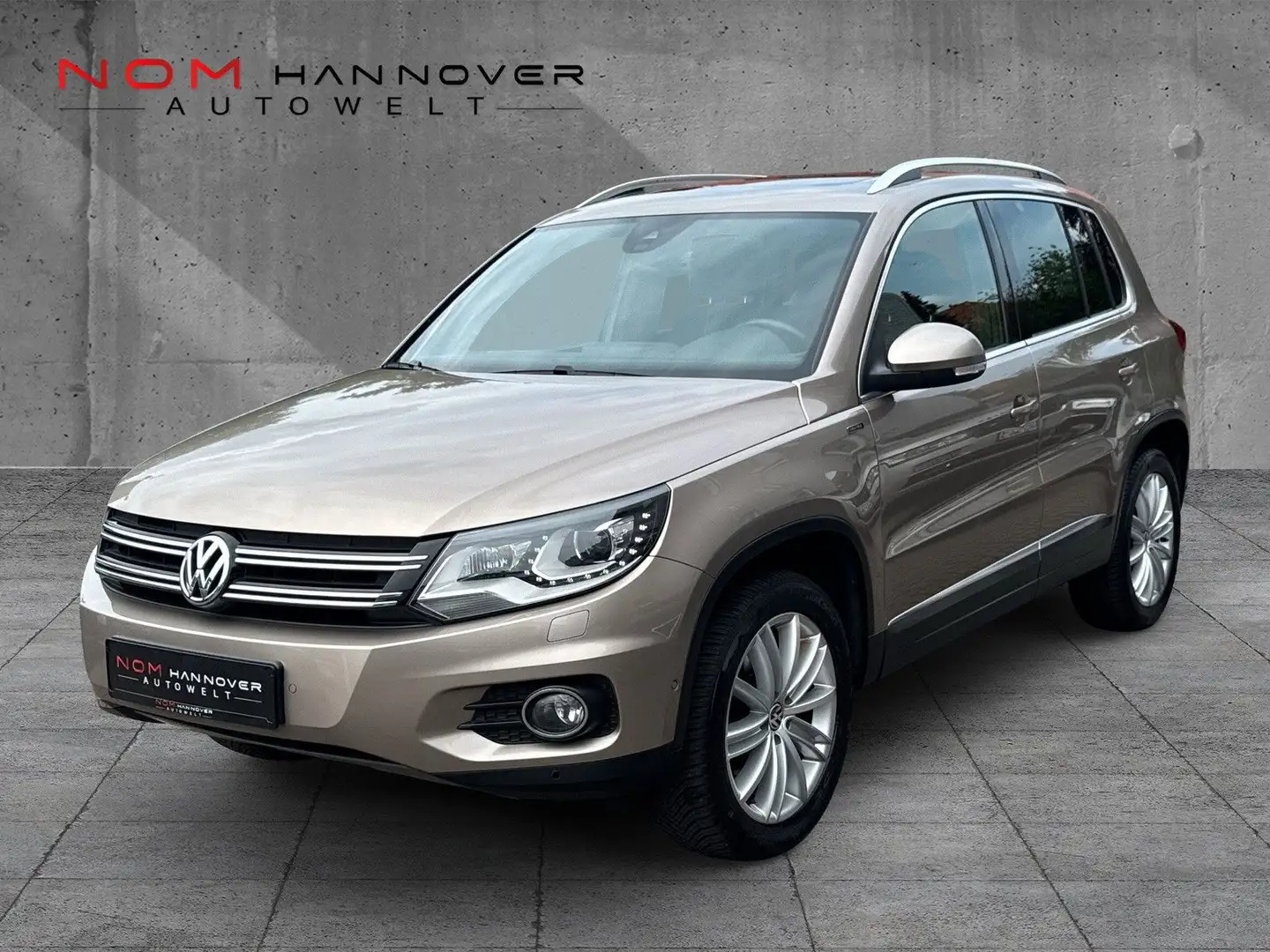 Volkswagen Tiguan 2.0 TDI /AHK/PANO/R-CAM/APP/STHZ/DYNAUDIO Beige - 1