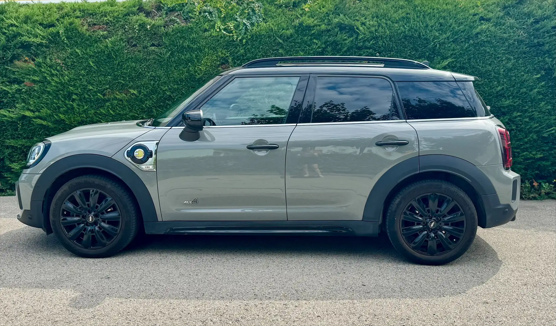 MINI Cooper SE Countryman ALL4 Grau - 2