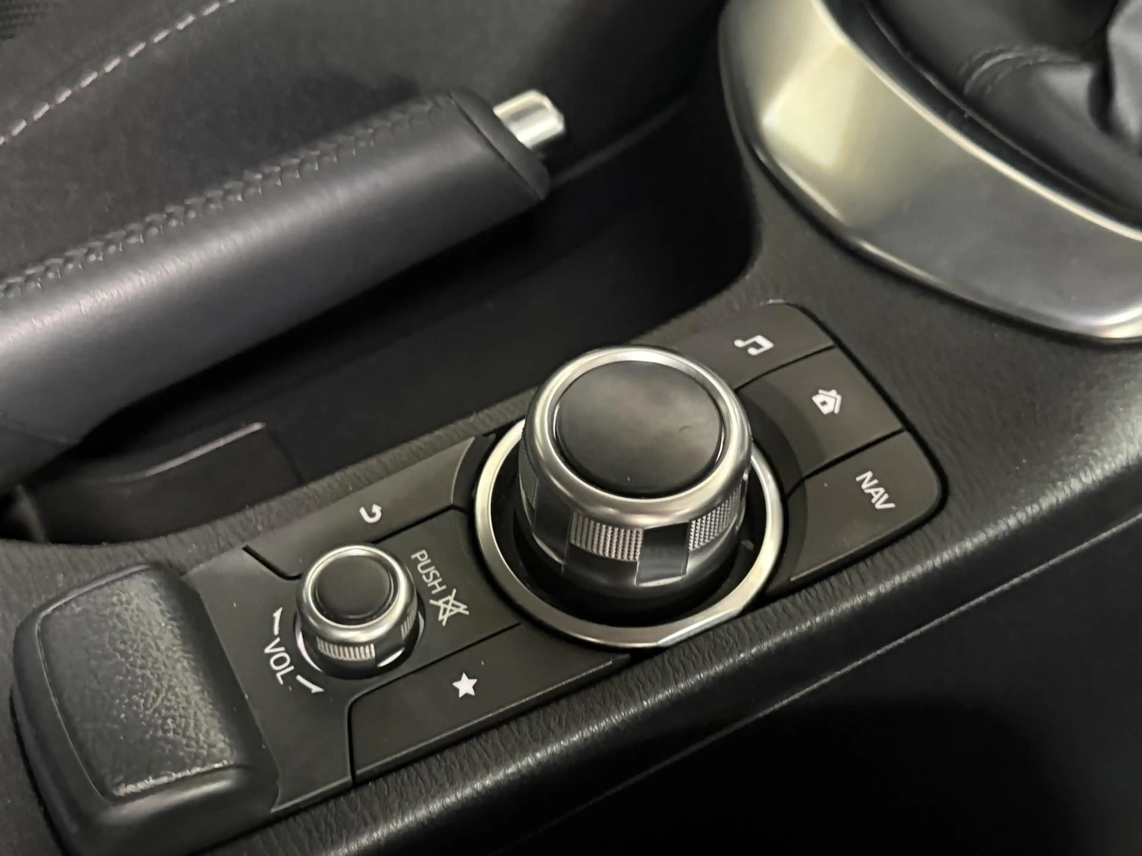 Mazda 2 1.5 Skyactiv-G GT-M | CAMERA | STOELVERW | 1e EIG — photo 25