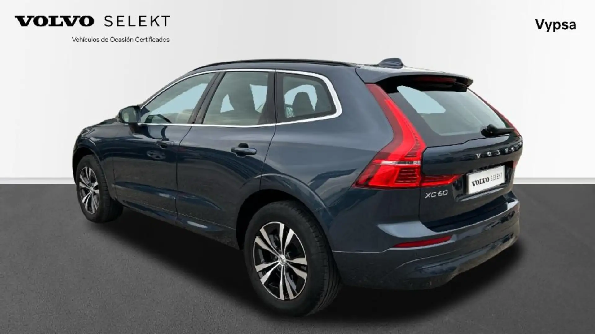 Volvo XC60 B4 Momentum Pro FWD Aut. - 2