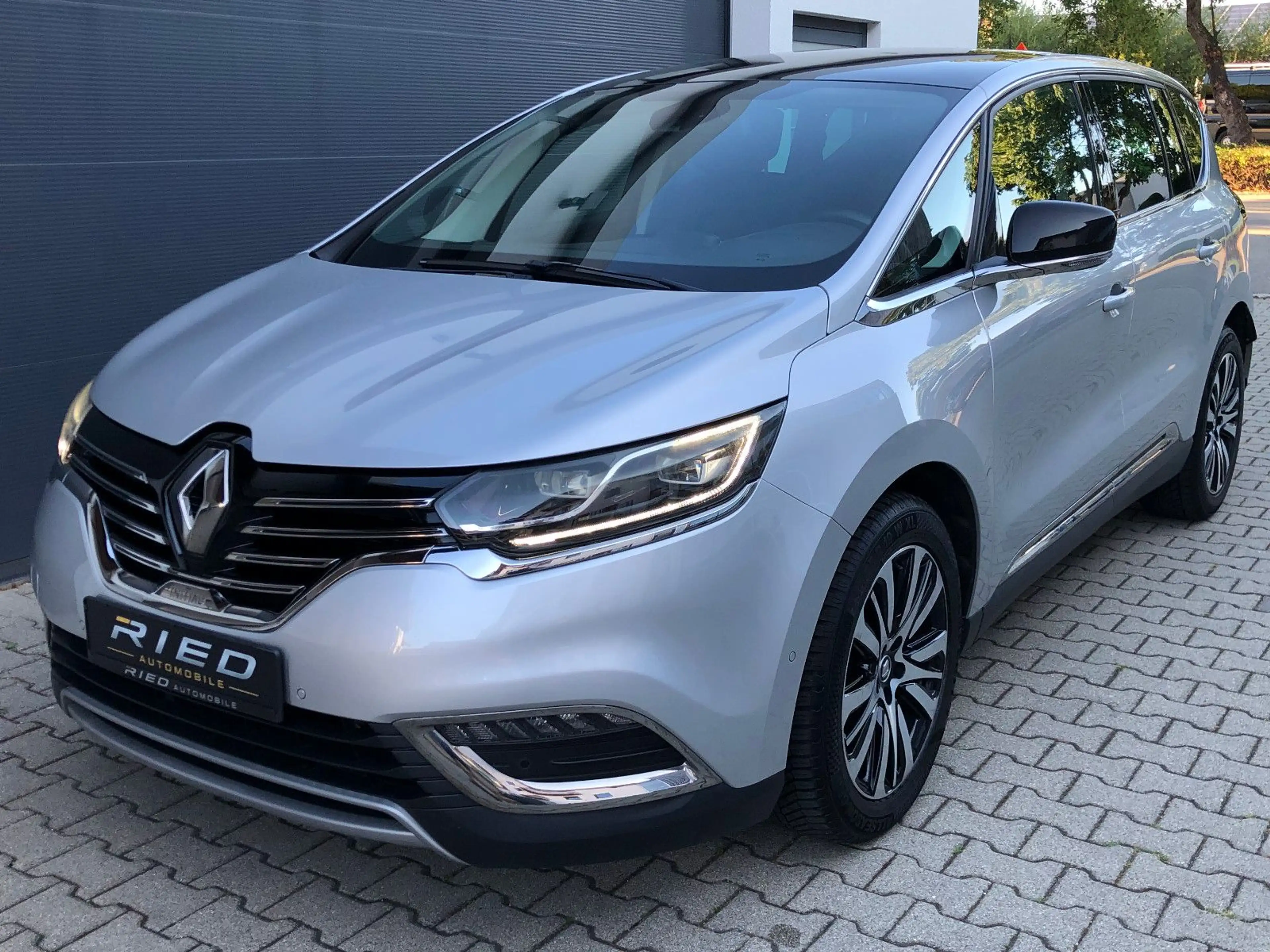 Renault Espace V Initiale Paris LED Navi Leder Bose Kam — photo 9