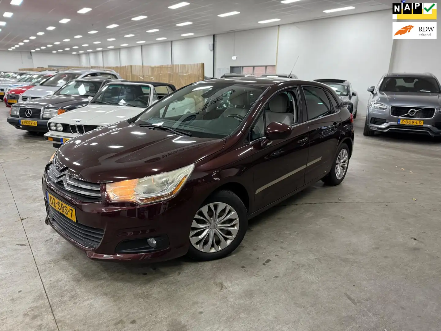 Citroen C4 1.6 VTi Tendance / NETTE AUTO / RIJDT SCHAKELT GOE Rood - 1